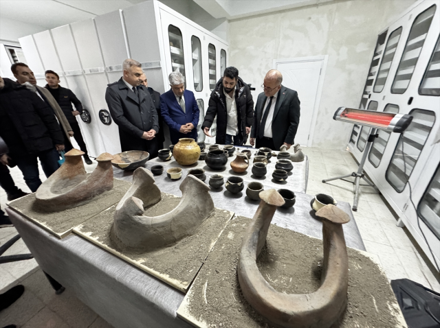 elazig da 7 bin 500 yillik oldugu degerlendirilen 19406758 9153 m