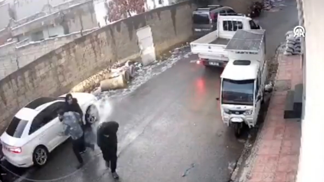 elektrik teli ustune dustu bir anda dumanlar 19411355 1924 m