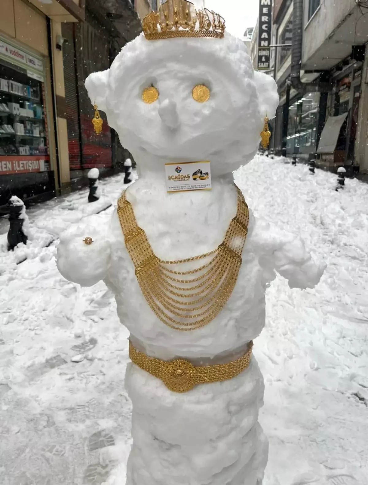 En 'değerli' kardan gelin