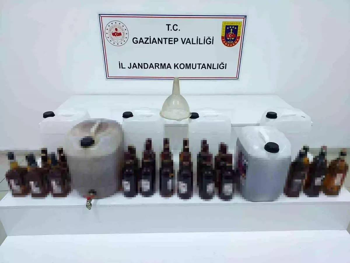 Gaziantep'te 140 litre sahte, 39 bin litre kaçak alkol ele geçirildi