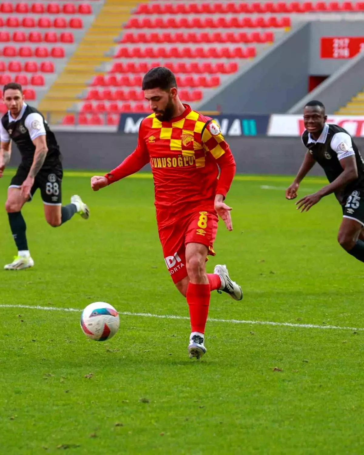 Göztepe'de Ahmed Ildız, Çorum FK'ya transfer oldu