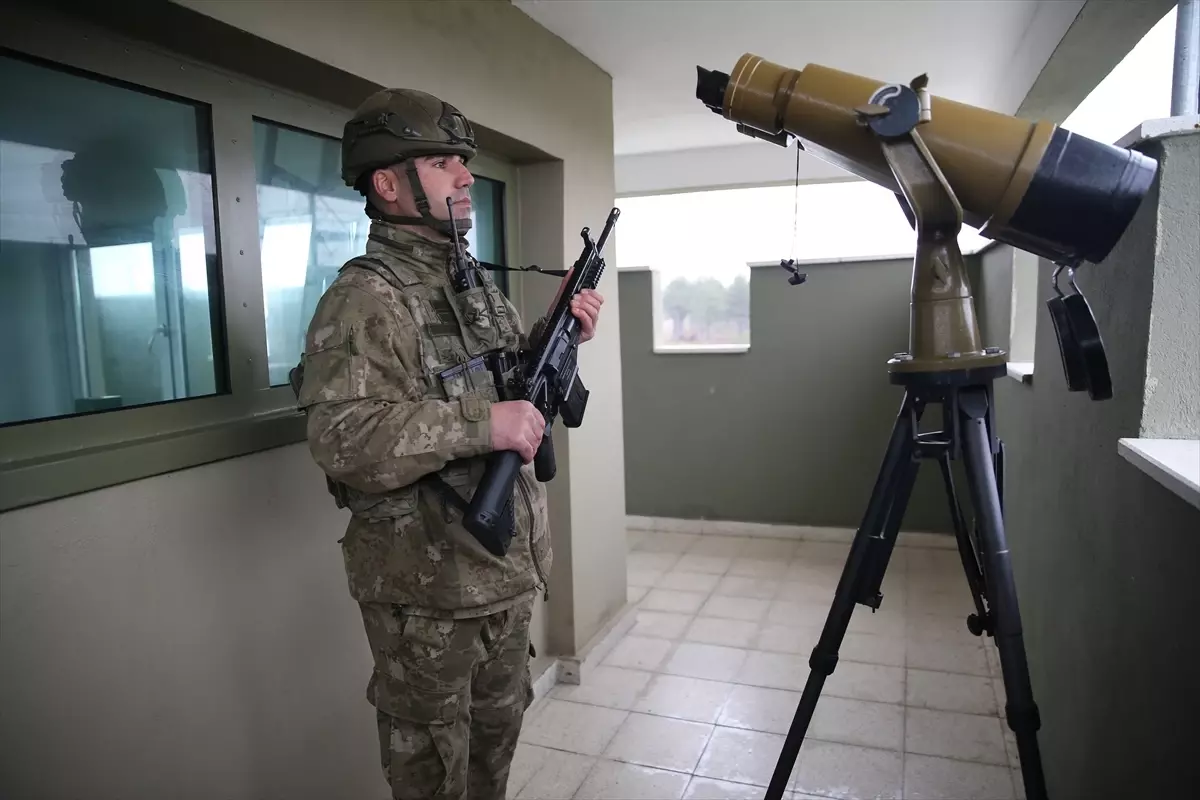 'Hudut kartalları' yılbaşında vatan nöbetinde