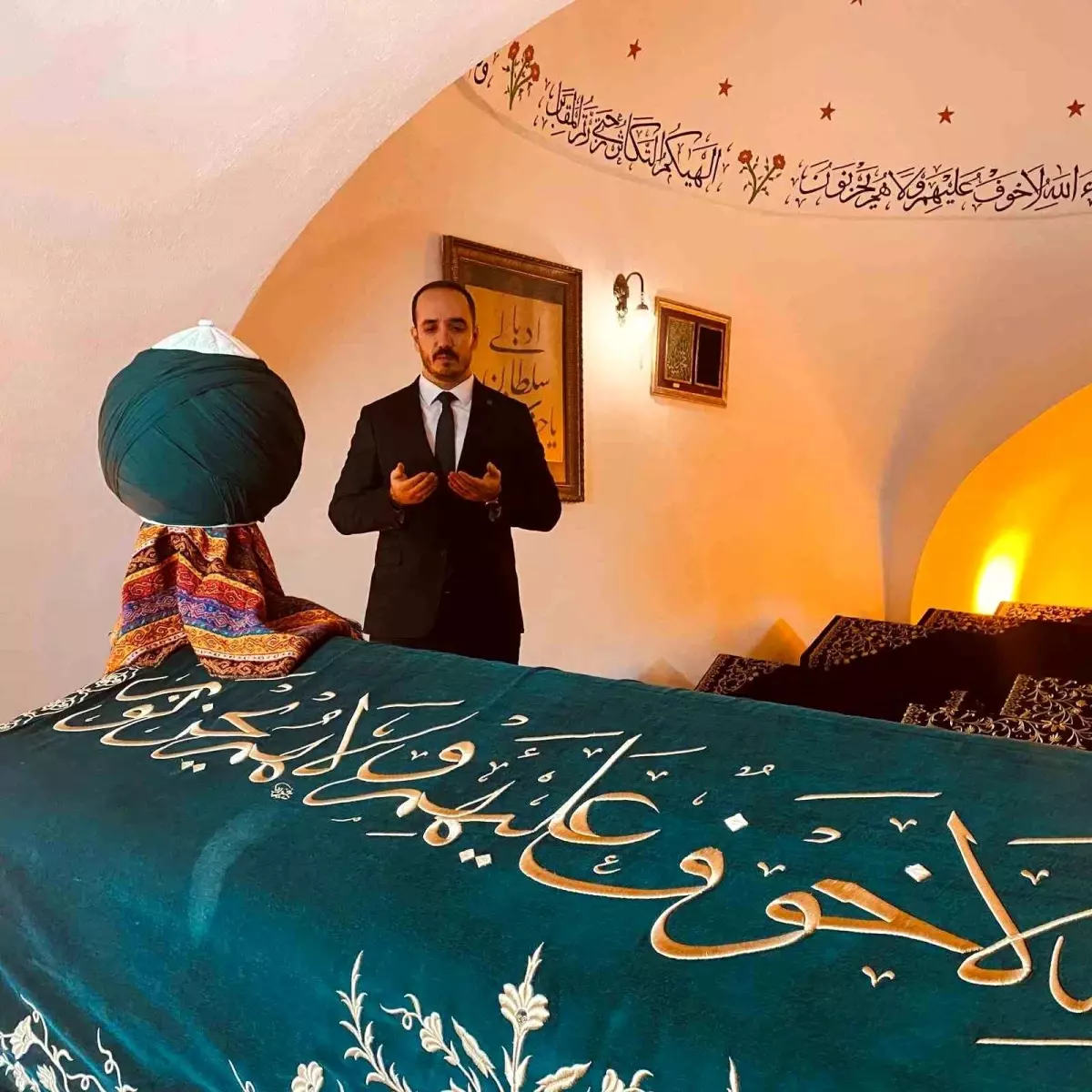 İl Müdürü Bozkurt'dan Ertuğrulgazi ve Şeyh Edebali türbelerine ziyaret