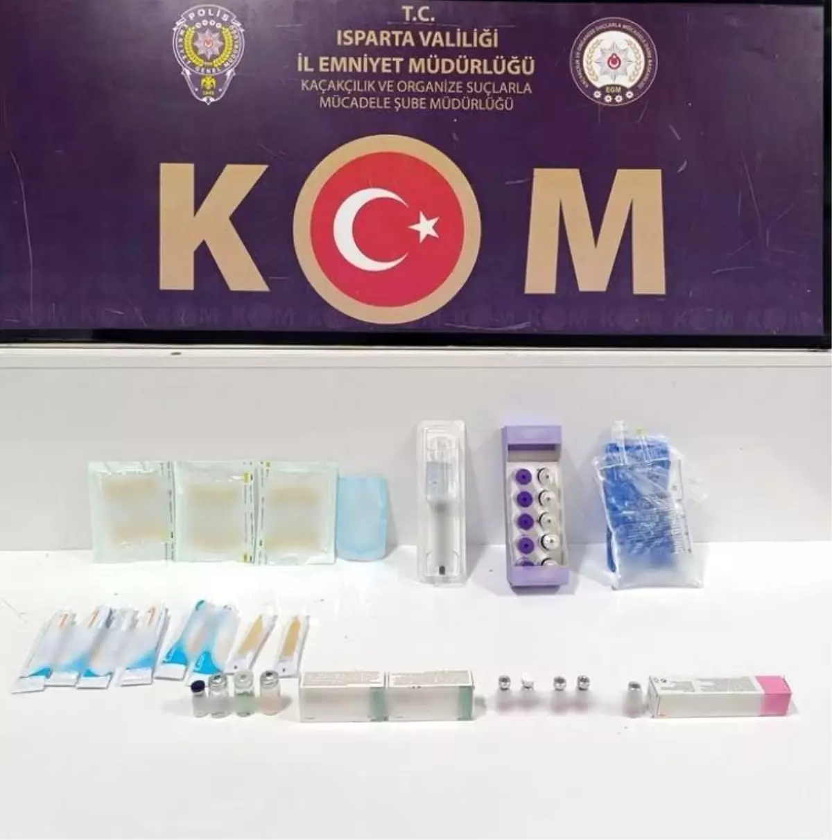 Isparta'da kaçakçılık operasyonu: Alkol ve kaçak tıbbi malzemeler ele geçirildi