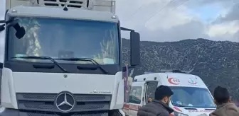 Isparta'da park halindeki kamyona çarpan otomobildeki 2 kişi öldü