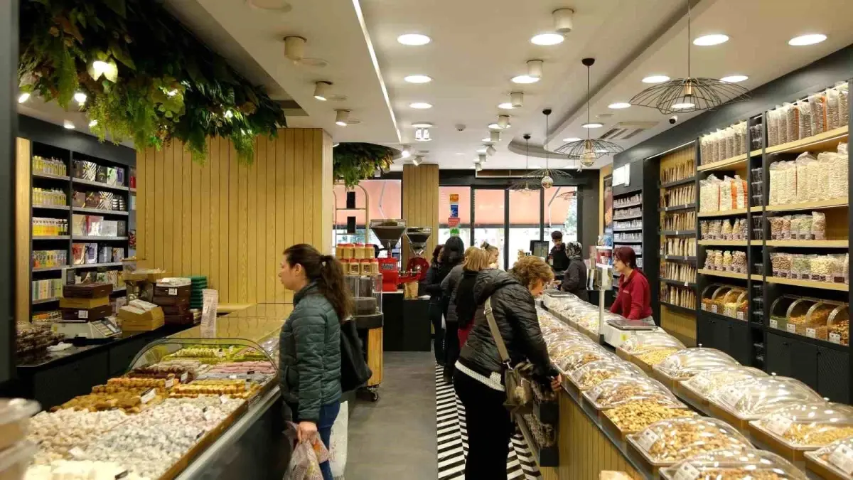 Kuru yemişçilerde yeni yıl yoğunluğu