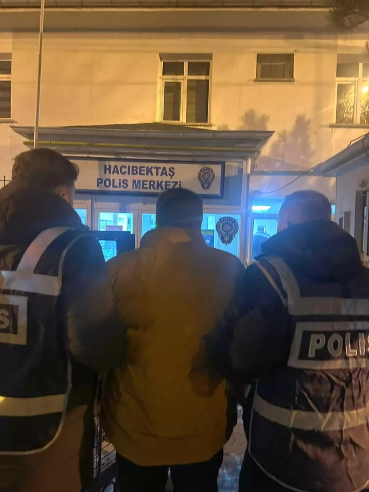 Nevşehir'de yakalanan hırsızlık şüphelisi tutuklandı