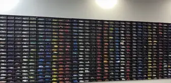 Oyuncak arabalarla büyüyen Alpaslan'ın koleksiyonunda 1000'e yakın araç var