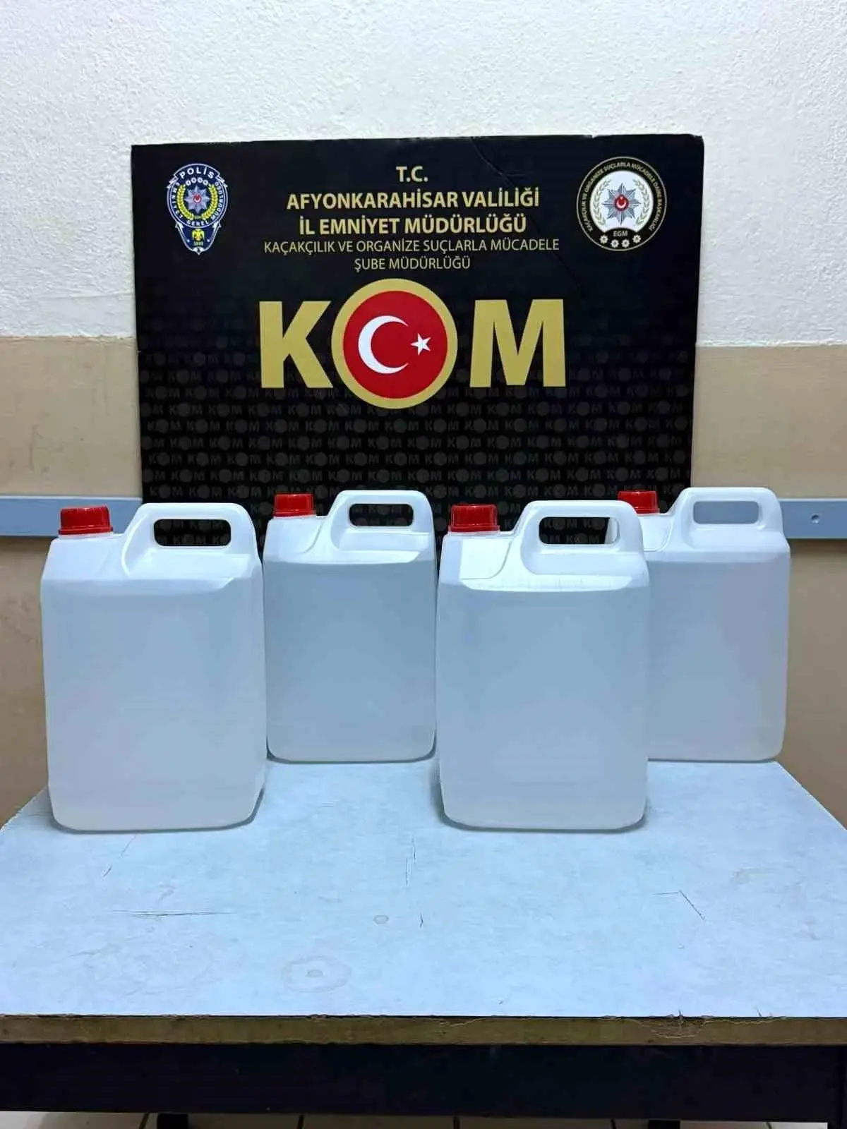 Polis kaçak alkol üretiminde kullanılan etil alkol ele