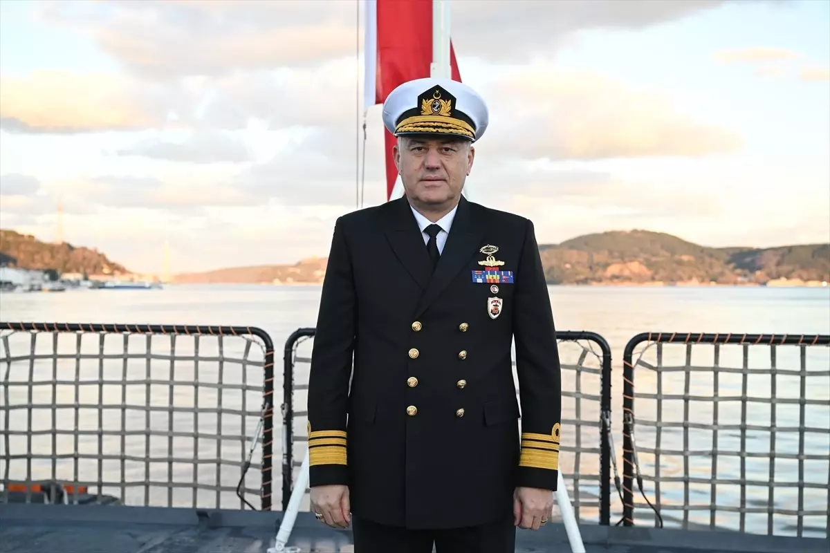 Sahil Güvenlik ekipleri, yılbaşı tedbirleri kapsamında Marmara ve boğazlarda görev başında