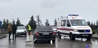 Samsun'da iki otomobilin çarpıştığı kazada 2 kişi yaralandı