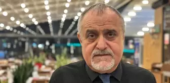 Sanatçı Cahit Berkay'ın aracıyla restoranın cam duvarını kırarak içeri girdiği kazada garson yaralandı