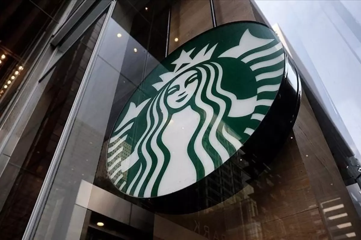 Starbucks yüzlerce mağazasını kapatma kararı aldı
