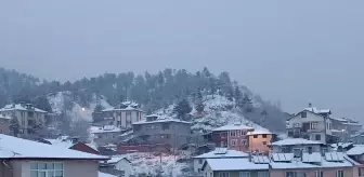 Tosya'da kar yağışı etkili oluyor