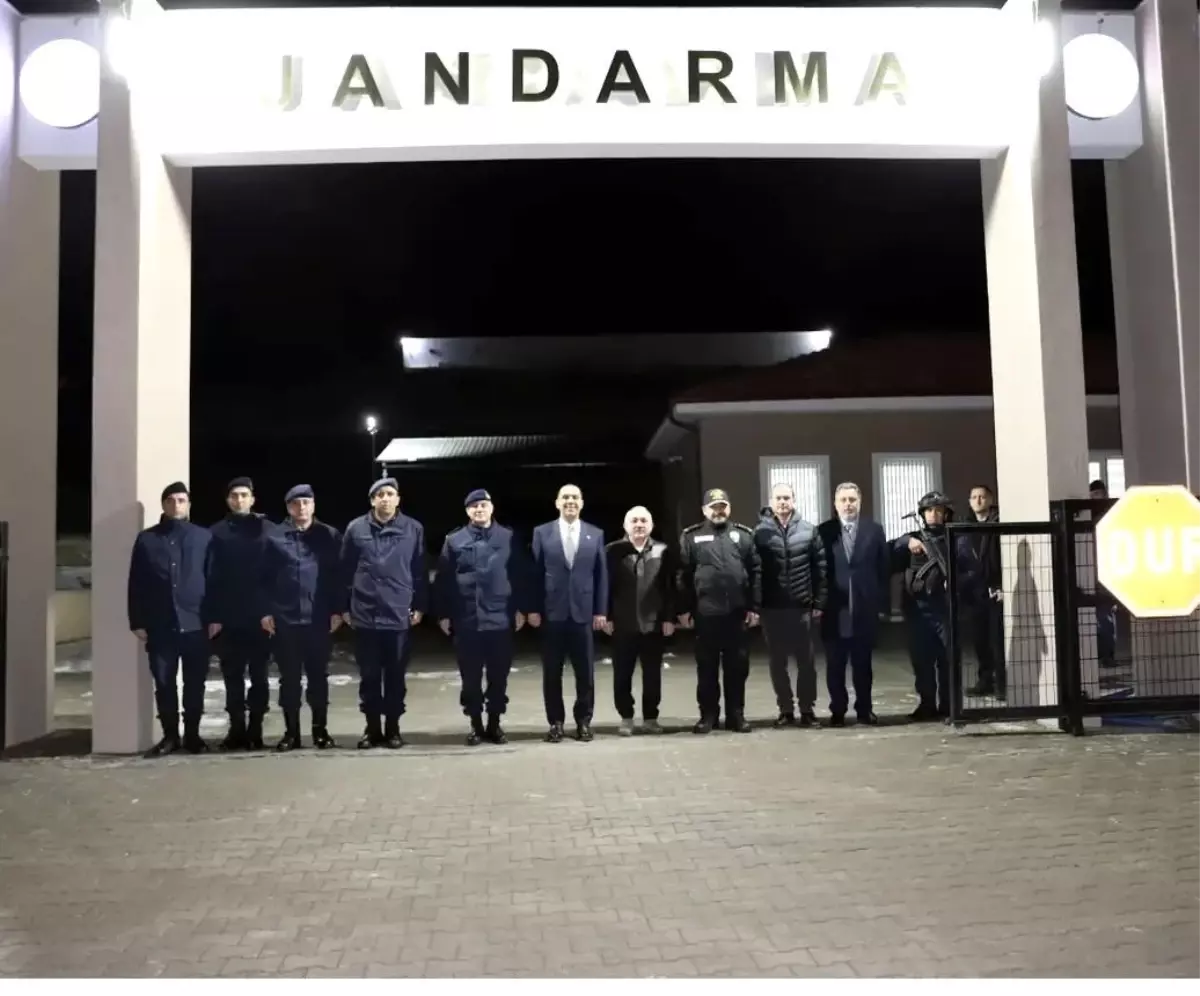 Vali Taşolar, görev başındaki ekiplerin yeni yılını kutladı