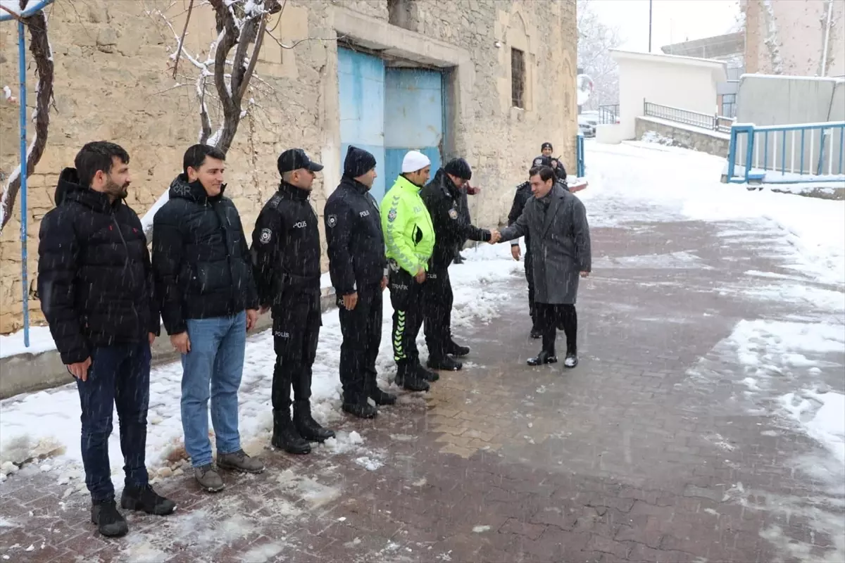 Keban Kaymakamı Atalık kamu çalışanlarının yeni yılını kutladı