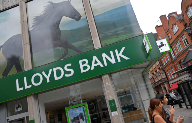 261 yillik dev banka onlarca subesini kapatiyor 19418046 3577 m