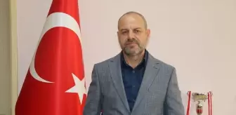 Ahşap meraklısı müdür görev yaptığı okulun mobilyalarını kendi üretiyor