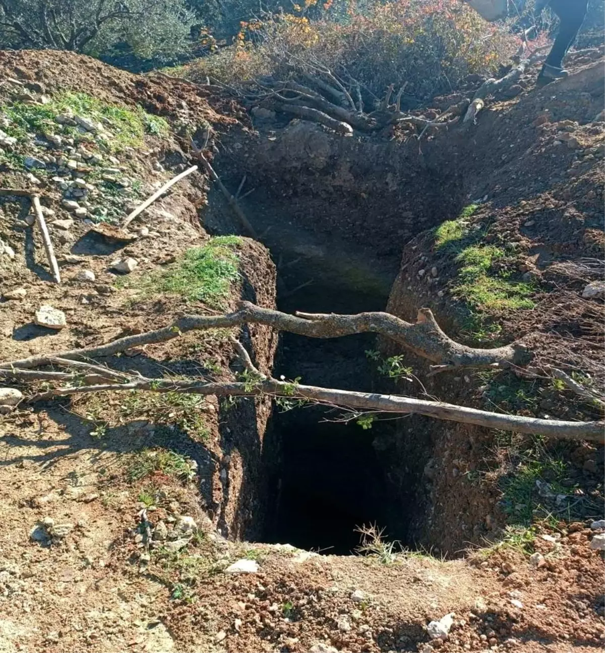 Akhisar'da kaçak kazıya jandarmadan suçüstü
