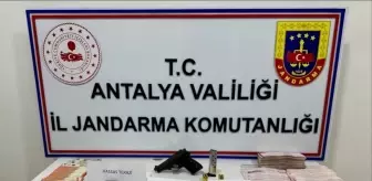 Antalya'da uyuşturucu operasyonunda 2 kişi yakalandı
