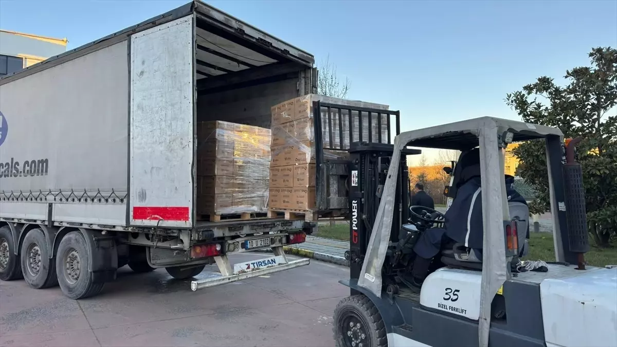 Arnavutköy Belediyesi, Gazze'ye yardım tırı gönderdi