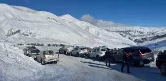 Artvin'de çığ altında kalan çobanı arama çalışmalarına yeniden başlandı