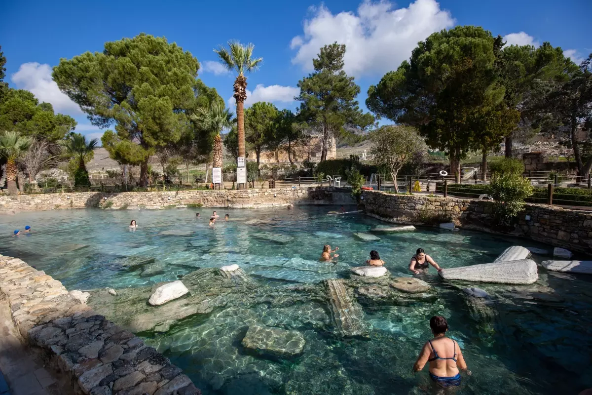 Bakan Ersoy, 2025'te En Çok Ziyaret Edilen Müzeleri Açıkladı
