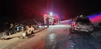 Bilecik'te pikap ile otomobilin çarpıştığı kazada 3 kişi yaralandı