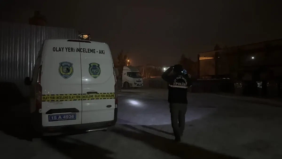 Burdur'da pres makinesine sıkışan işçi yaralandı