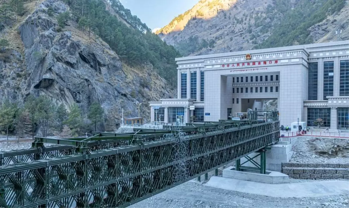 Çin-Nepal Sınır Kapısı, Sel Felaketinden 6 Ay Sonra Gümrük İşlemlerine Yeniden Başladı