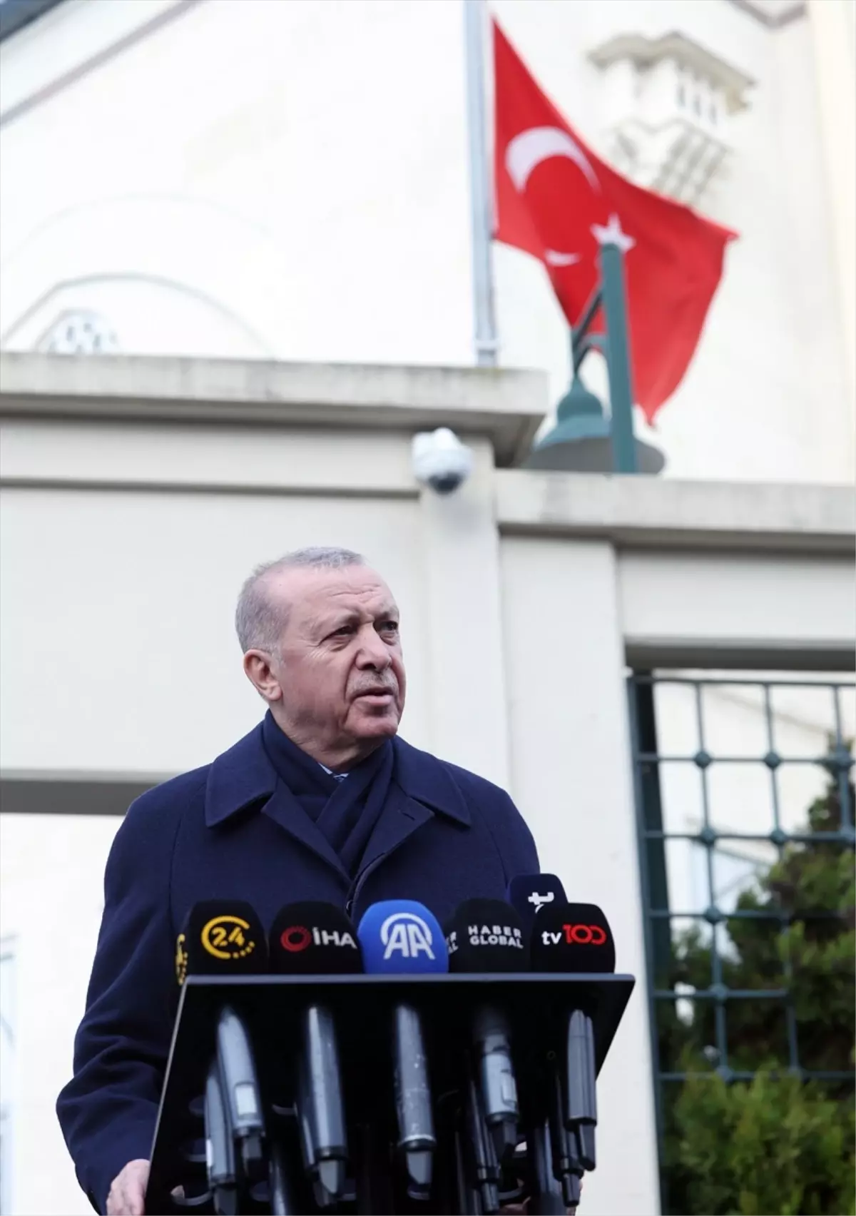 Cumhurbaşkanı Erdoğan, cuma namazını Hz. Ali Camisi'nde kıldı