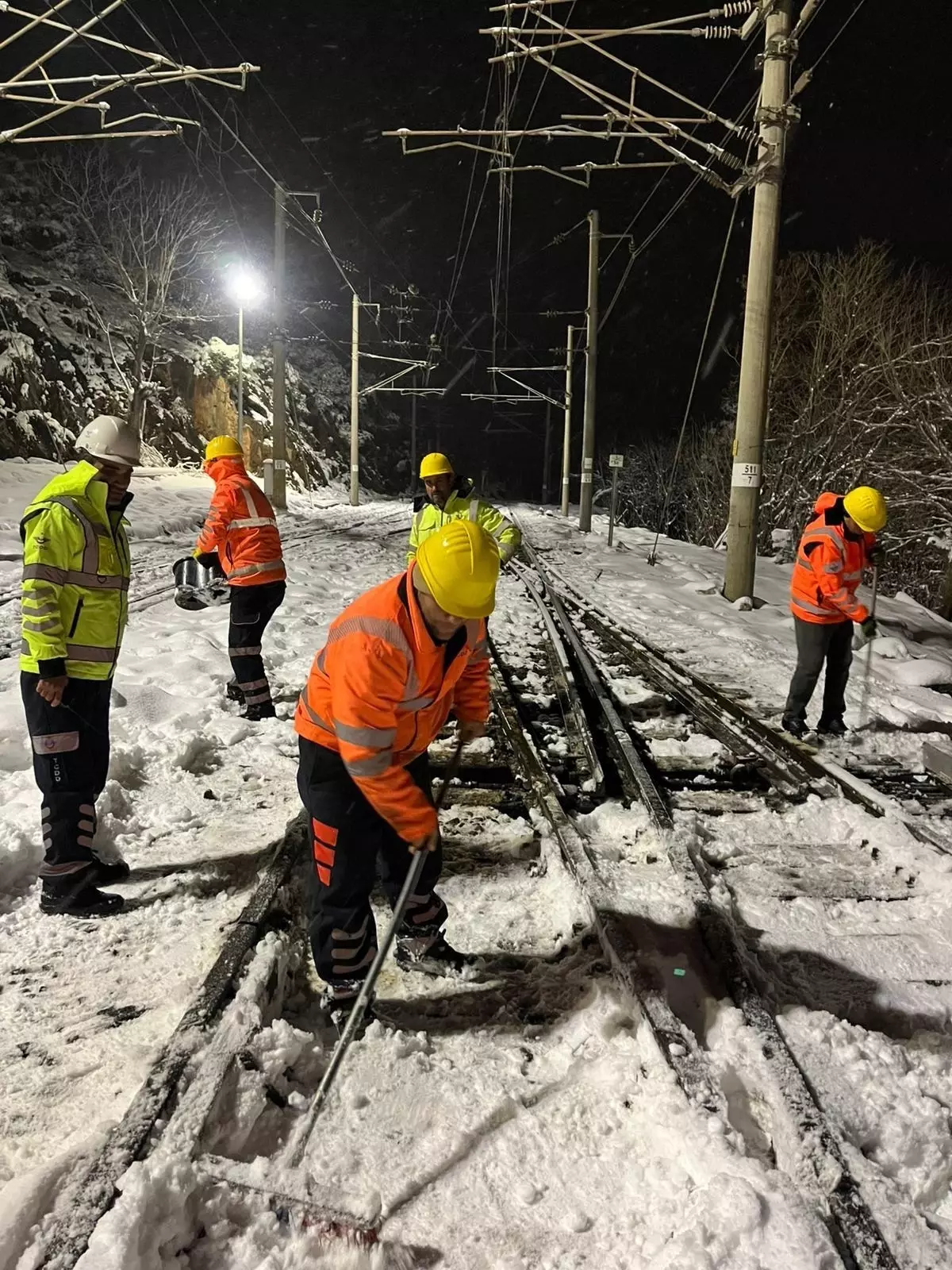 TCDD, Karla Mücadelede 4 Bin Personel ile 7/24 Görevde