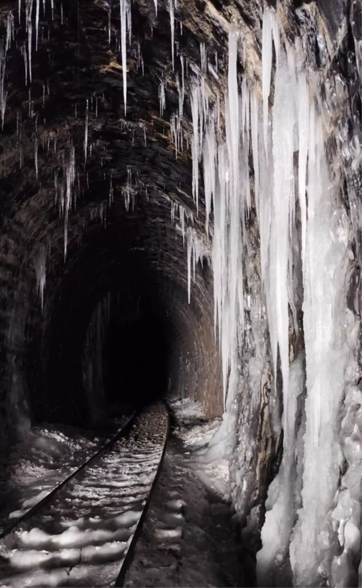 Demir yollarında yoğun kar mesaisi