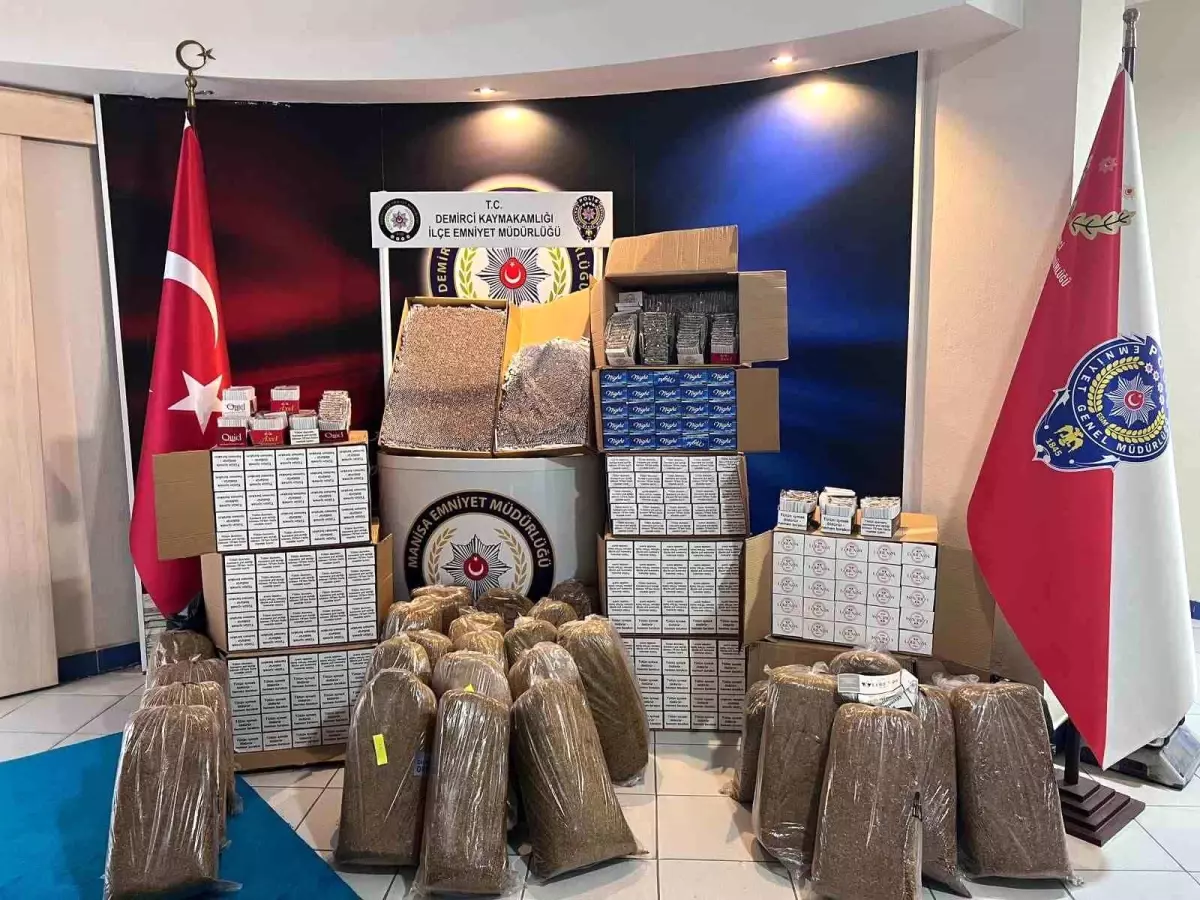 Demirci'de kaçak tütün operasyonu