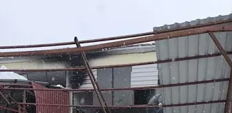 Gaziantep'te kar nedeniyle 10 iş yerinin çatısı çöktü