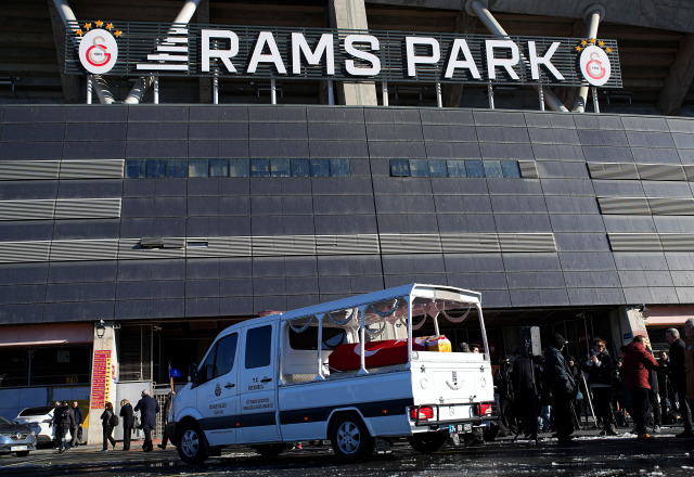 gokmen ozdenak son yolculuguna ugurlandi 19418537 7113 m