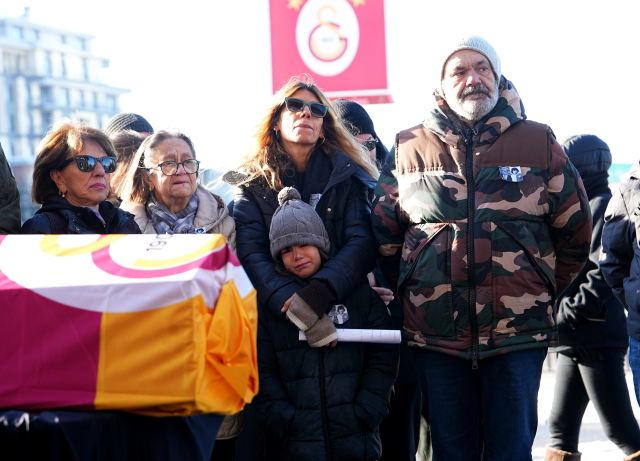 gokmen ozdenak son yolculuguna ugurlandi 19418537 8333 m