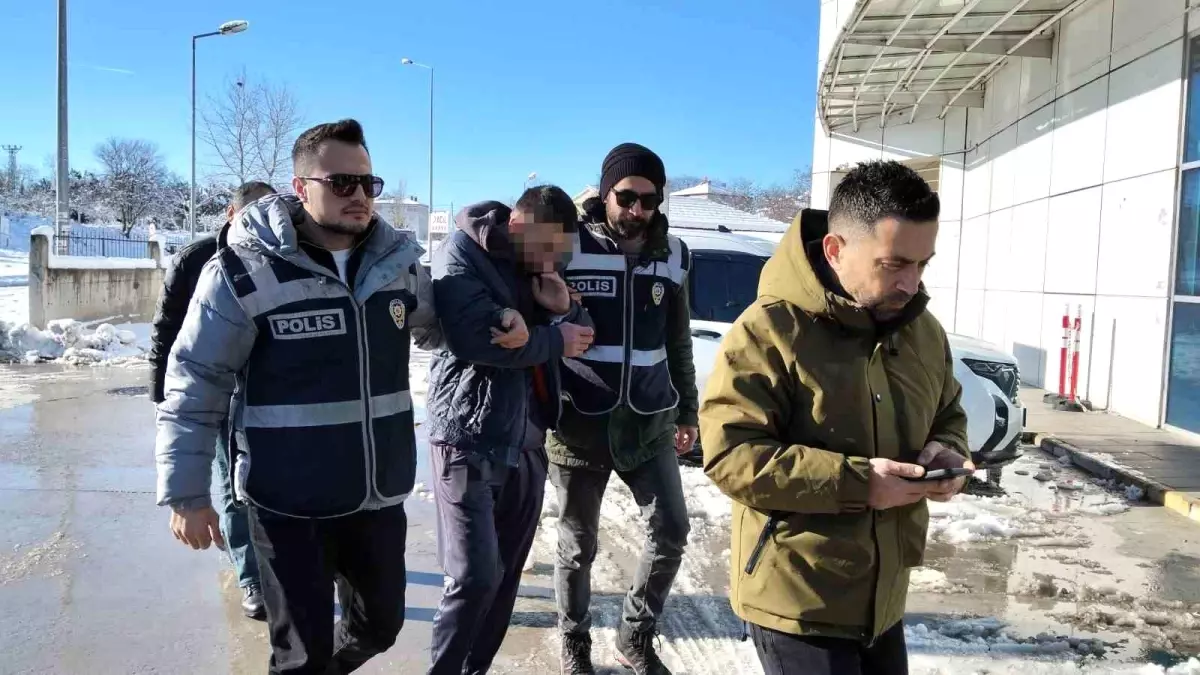 Hırsızlık suçundan aranan şahıs yakalandı