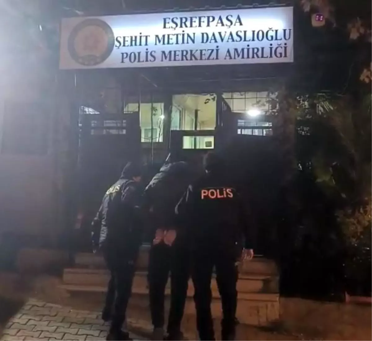 İzmir'de 19 yıl hapis cezası bulunan firari yakalandı