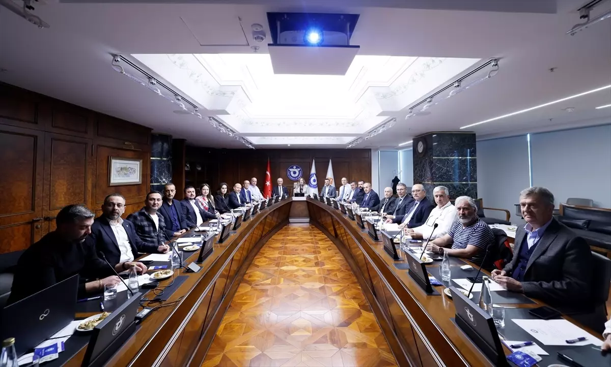 İzmir'de düzenlenen çalıştayda süs bitkileri sektörü ele alındı