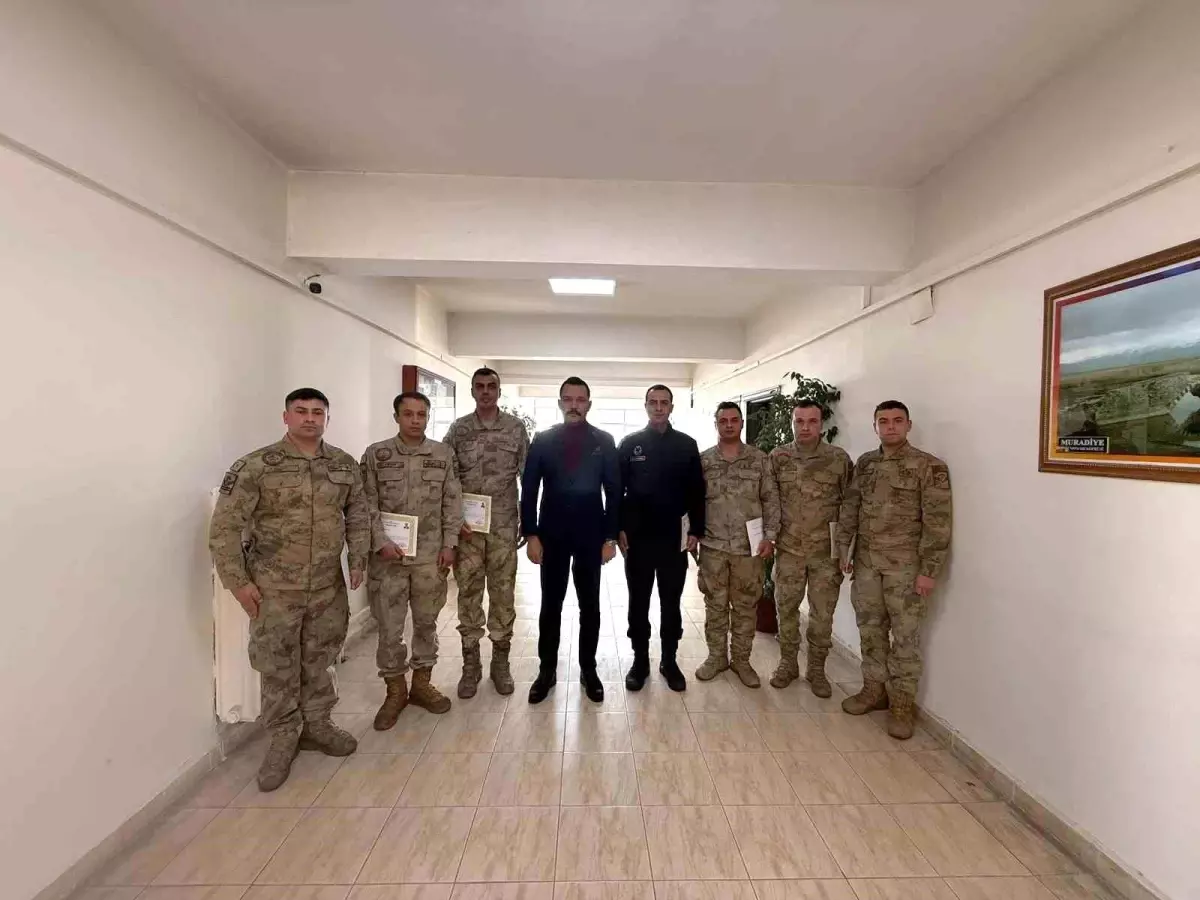 Jandarma personeline başarı belgesi verildi