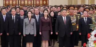 Kim'in aile anıtını kızıyla ziyaret etmesi 'varis' tartışmalarını alevlendirdi