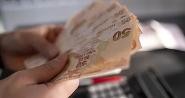 MEMUR EMEKLİ MAAŞI ZAM ORANI: 2026 Ocak emekli maaşı zammı ne kadar olacak? Memur emeklisine refah payı (seyyanen zam) olacak mı?