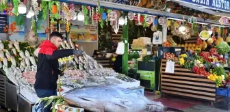 Samsun'da 353 kilogramlık orkinos 400 liradan satışa sunuldu