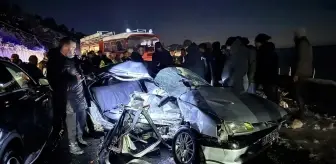 Sinop'ta iki otomobil çarpıştı, 2 kişi öldü, 6 kişi yaralandı