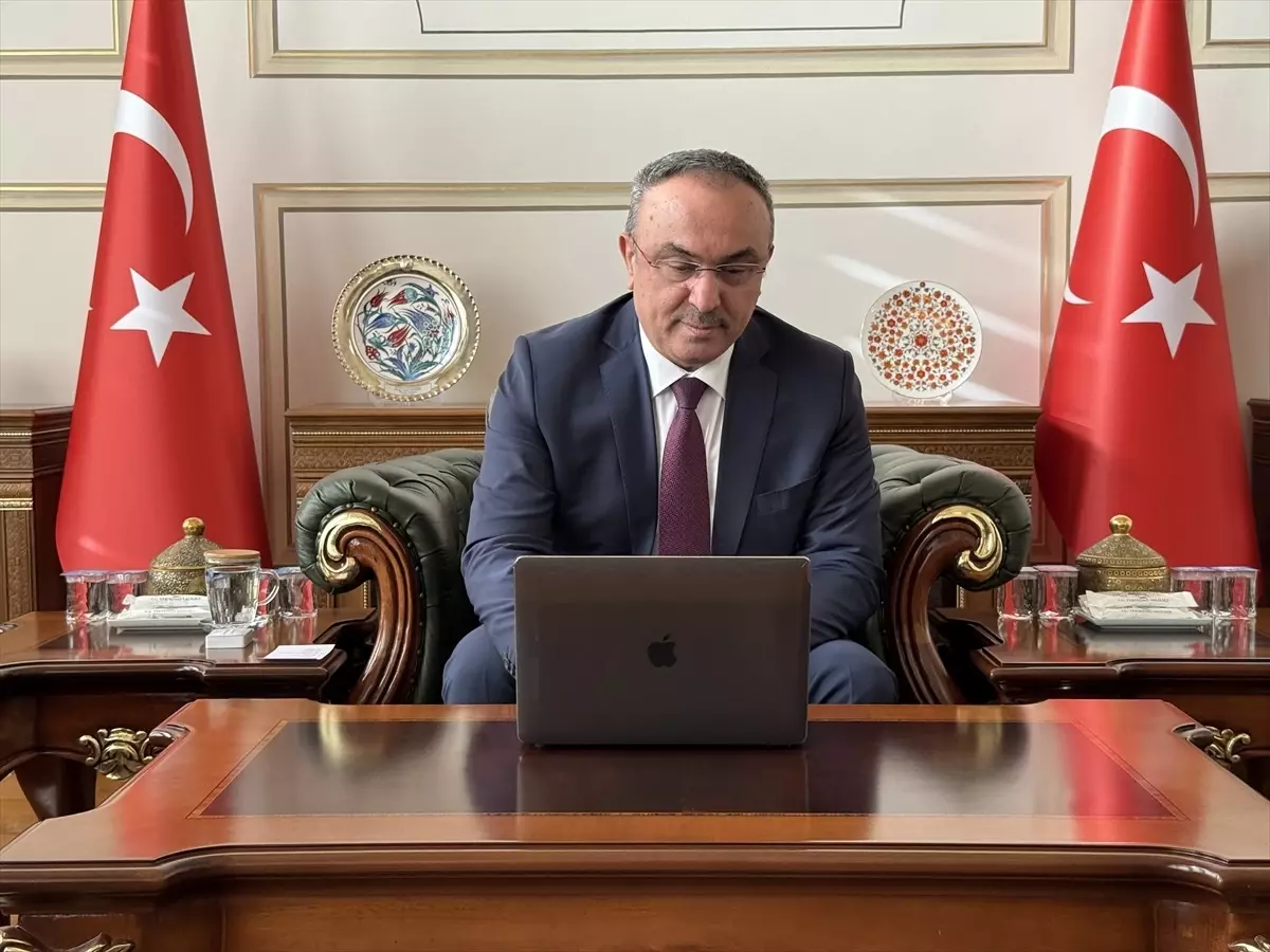 Tekirdağ Valisi Soytürk, AA'nın "Yılın Kareleri 2025" oylamasına katıldı