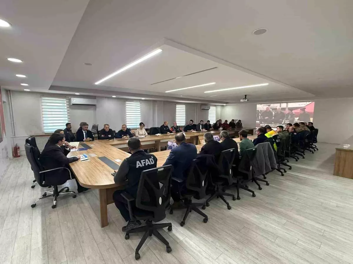 Van'da olumsuz hava şartlarına karşı tedbirler ele alındı