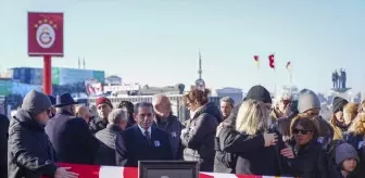 Gökmen Özdenak son yolculuğuna uğurlandı