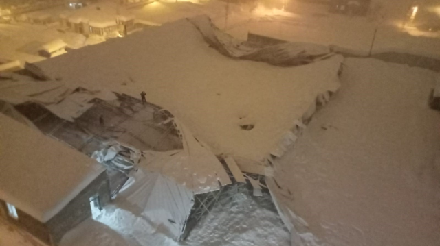 yuksekova da yogun kar nedeniyle hali sahanin 19417378 9401 m