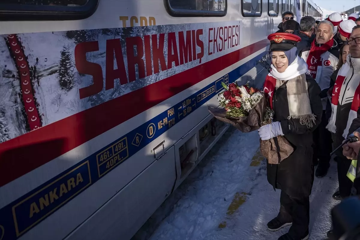 Aile ve Sosyal Hizmetler Bakanı Göktaş "Sarıkamış Ekspresi"ni karşıladı